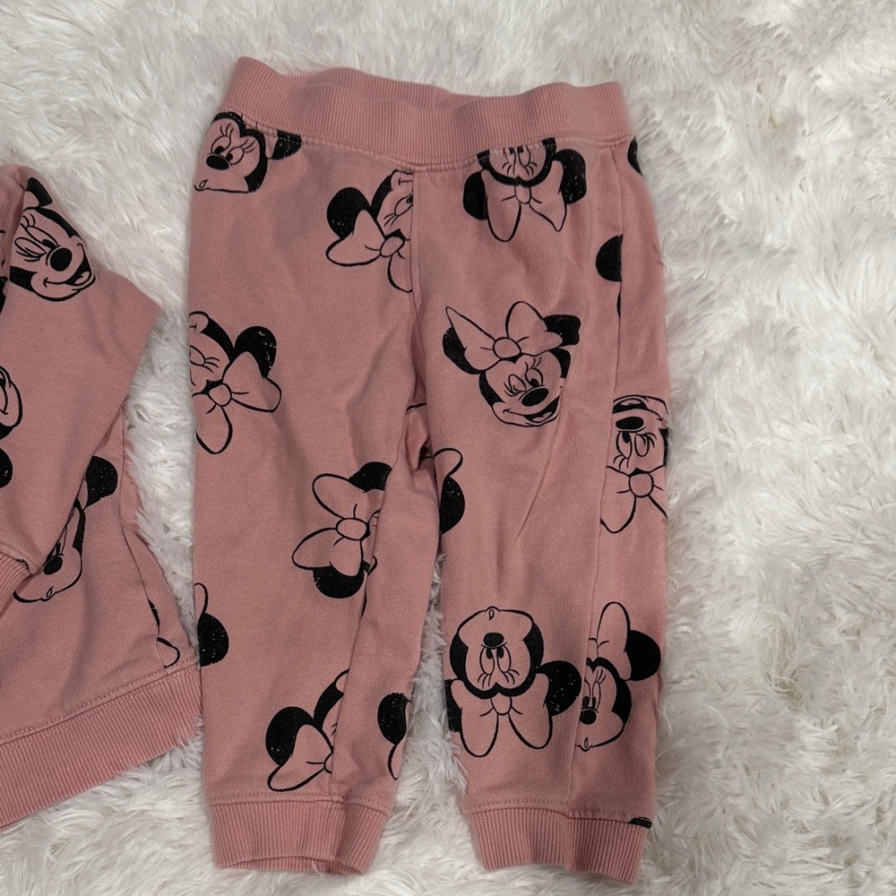 Kids Matching Set with Cartoon Print - Picture 3 of 10